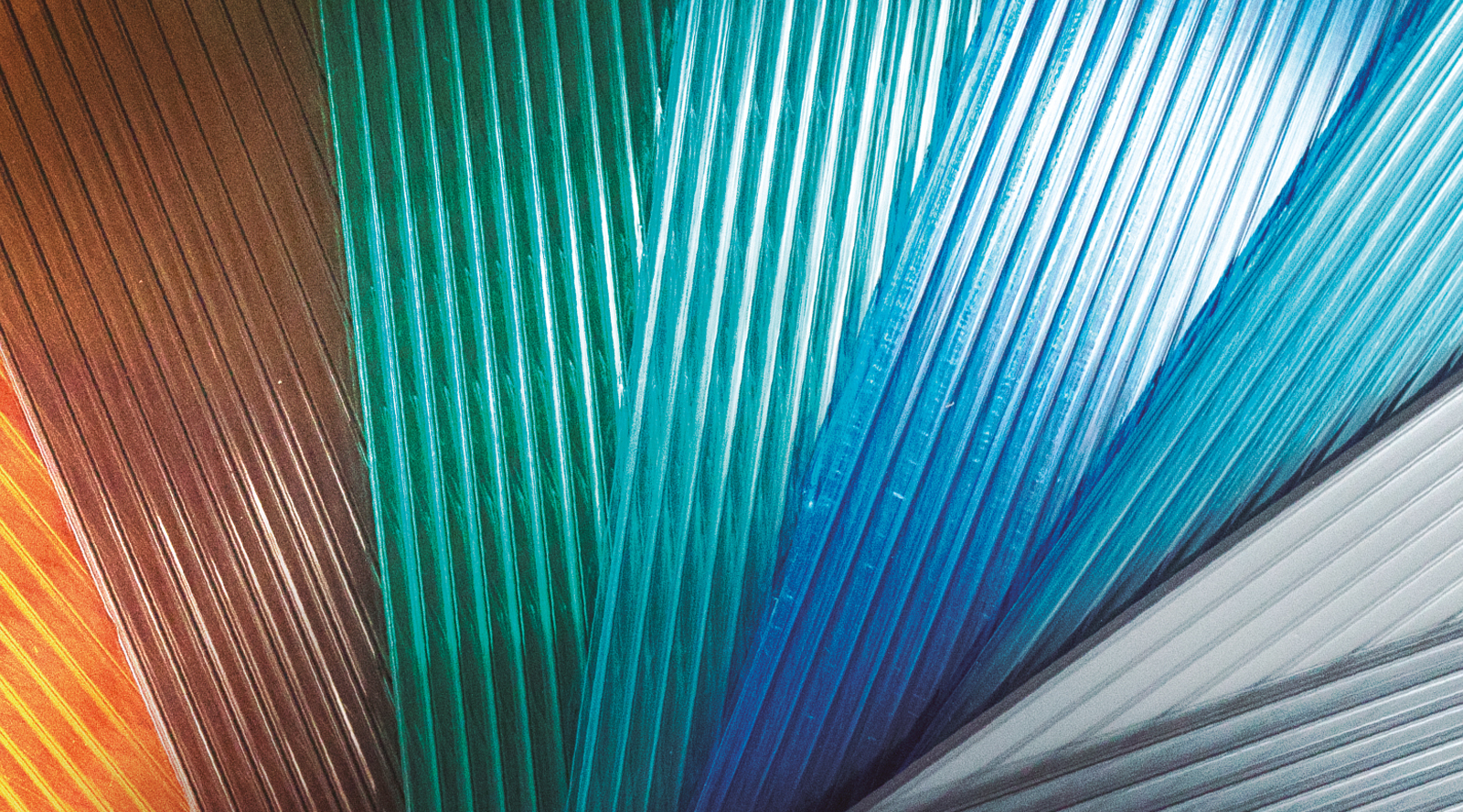 Seleção da Cor do Policarbonato para Mitigar o Calor